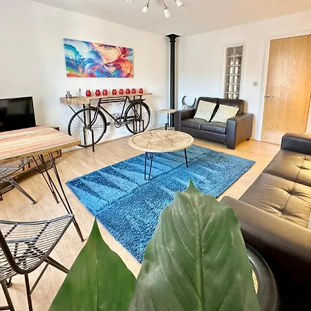 Riverside At Woodsmill Quay * Йорк