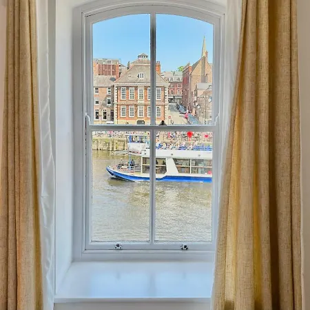 Riverside At Woodsmill Quay יורק