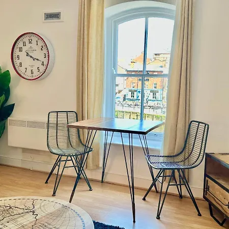 Riverside At Woodsmill Quay