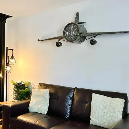 Riverside At Woodsmill Quay Apartment *